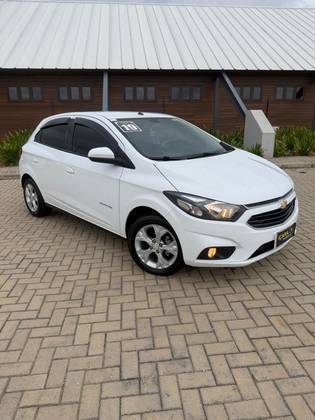 CHEVROLET ONIX 1.4 MPFI ADVANTAGE 8V FLEX 4P AUTOMÁTICO CHEVROLET ONIX 1.4 MPFI ADVANTAGE 8V FLEX 4P AUTOMÁTICO